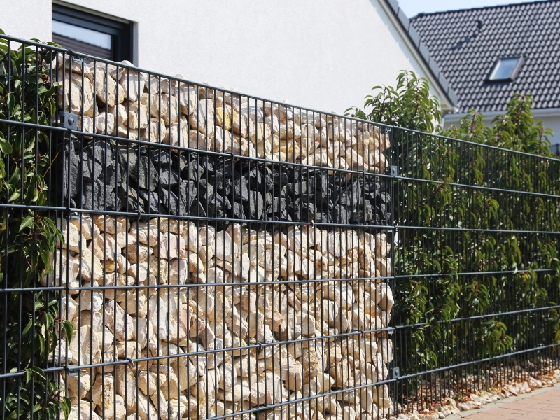 Akcesoria do ogrodzeń gabionowych: kosze, łączniki, dysta