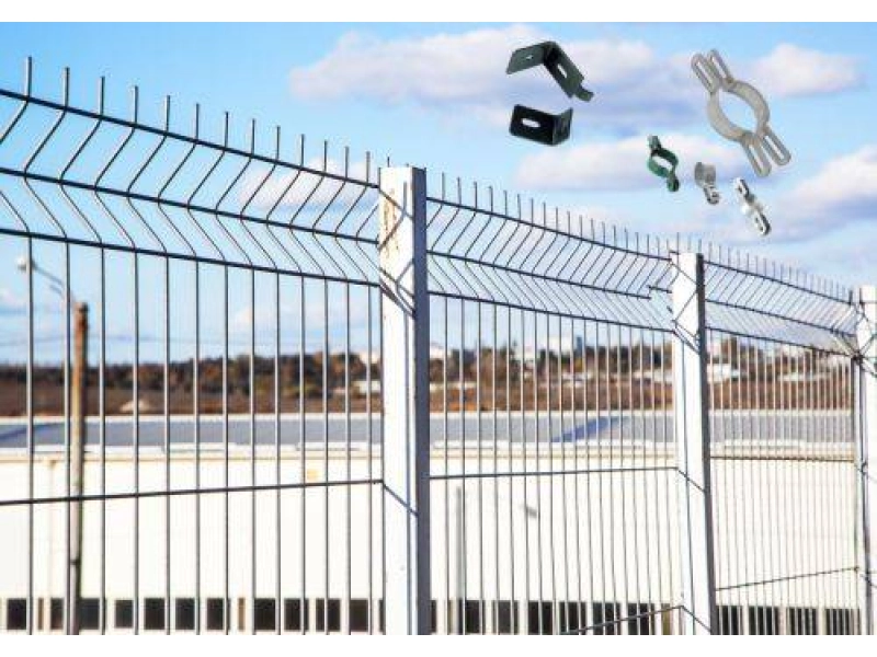 Jakie akcesoria są niezbędne do montażu ogrodzenia panelo