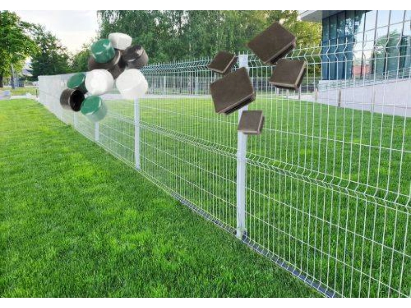 Jak bezpiecznie i estetycznie zakończyć słupki ogrodzenio